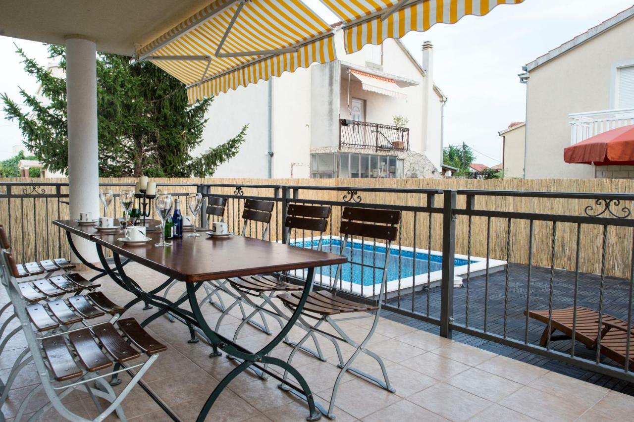 Mira Villa