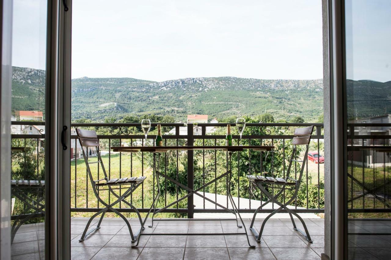 Villa Mira